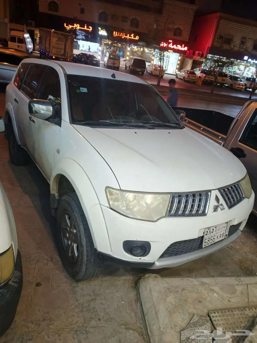 باجيرو 2010 للبيع 5