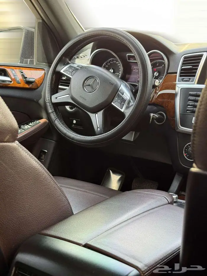 مرسيدس ML 400 4MATIC موديل 2015 - فل كامل - حالة ممتازة 4