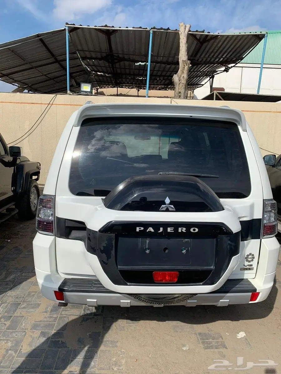 Mitsubishi Pajero 2018 8