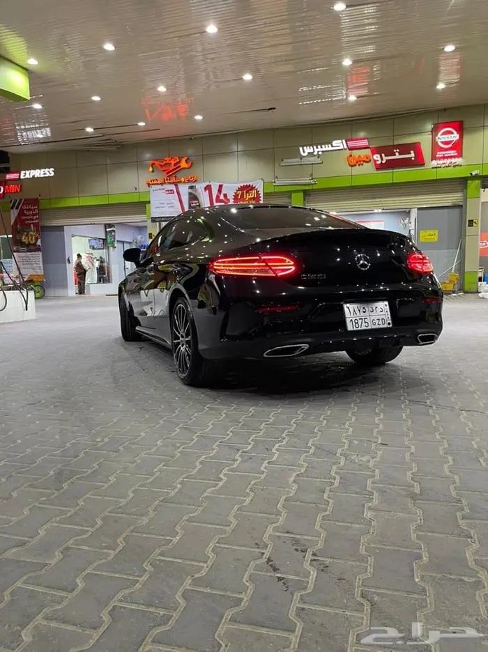 للبيع مرسيدس c300 كوبيه 2018 نظيف 2