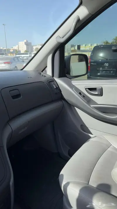 باص هونداي H1 ركاب 12