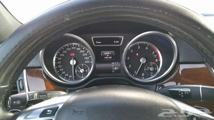 مرسيدس ML 400 4MATIC موديل 2015 - فل كامل - حالة ممتازة 6