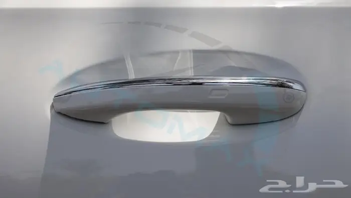 مرسيدس بنز c200 بريميوم 2025 خليدي اصفار مع ضمان الوكيل 28
