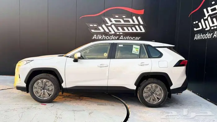 تويوتا راف فور نص فل 2025 2
