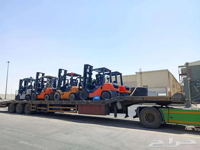 رافعة شوكيه للايجار الشهري والمشاوير معا السواق وبدون سواق 1