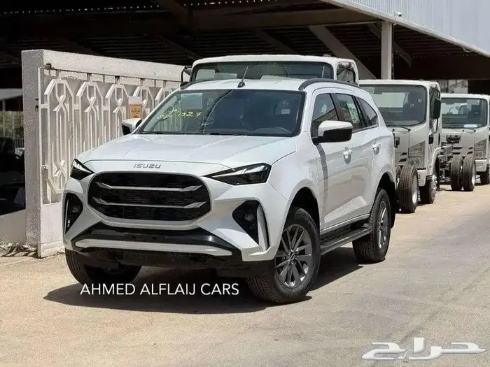 جيب أيسوزو Mux 2025 اصفار 4