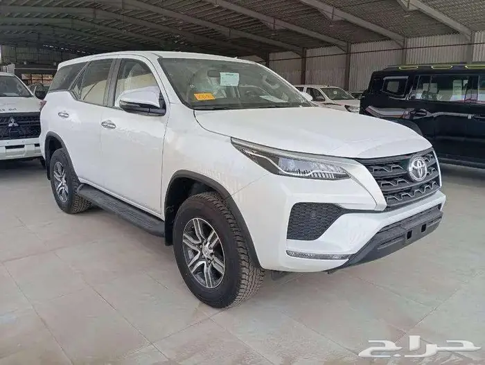 فورتشنر بنزين 4X4 موديل 2025 وارد عبداللطيف 0