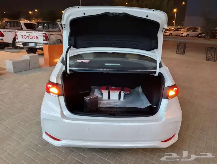 تويوتا كورولا XLI 2.0 مطور بنزين 2025 5