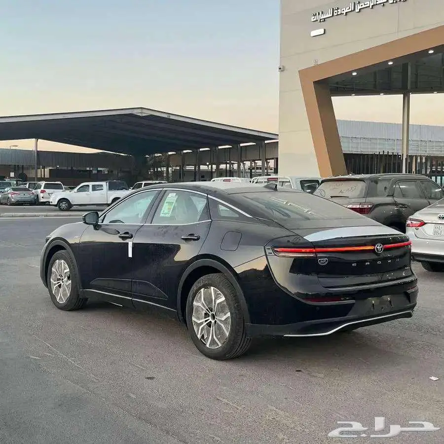 تويوتا كراون بريميوم 2025 - كاش و أقساط 5
