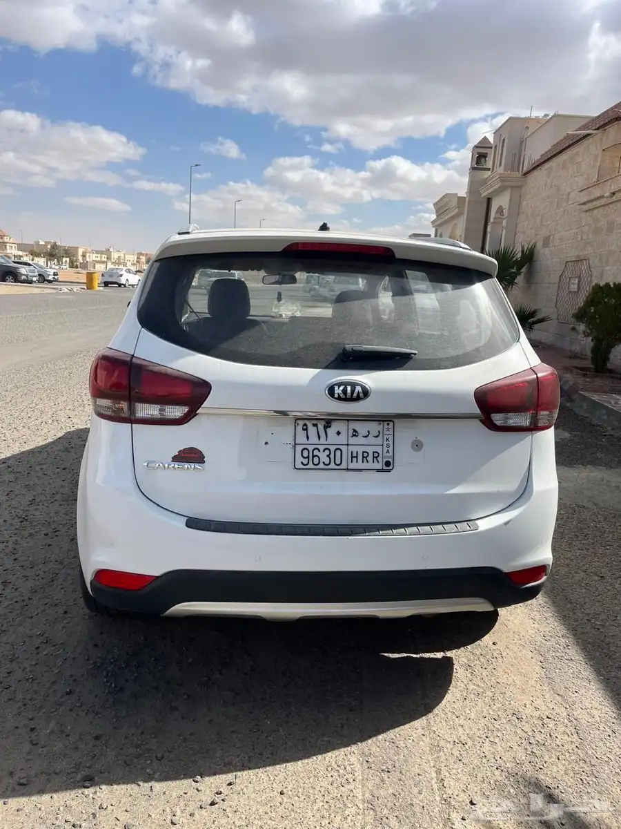 كيا كارنيز 2018 3