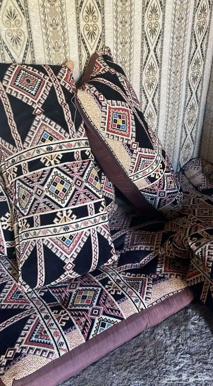 اليووم جلسة خيمه 1