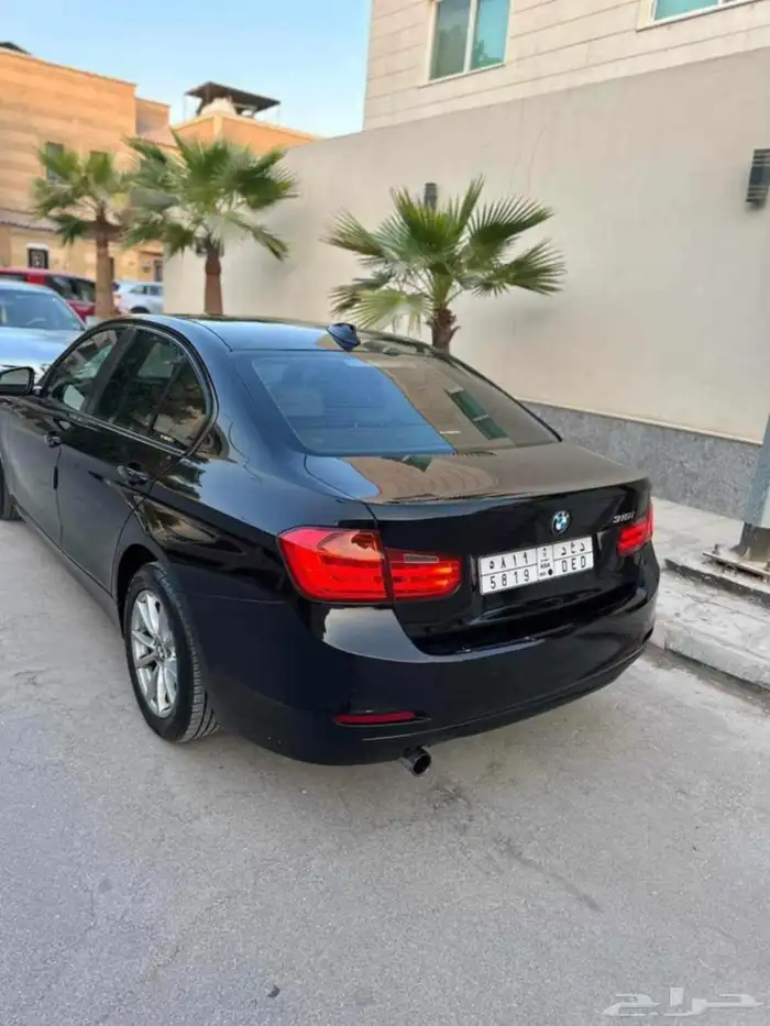 للبيع BMW الفئة الثالثة 318i موديل 2014 2