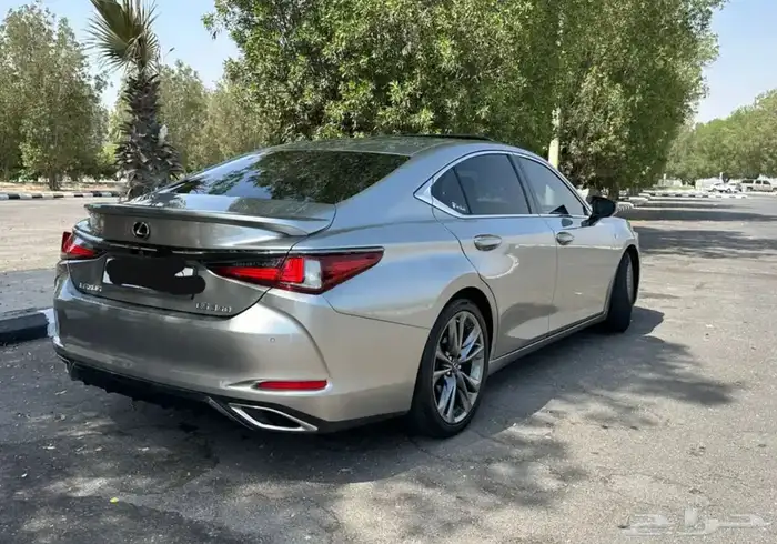 لكزس ES-Fsport فل اوبشن مواصفات خاصةباسمي من الوكالة 3