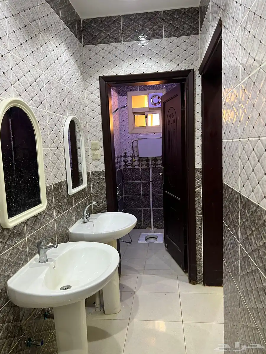 شقه مفروشه للإيجارغرف وصاله 1500 شامل كهربا الريان تبوك 1