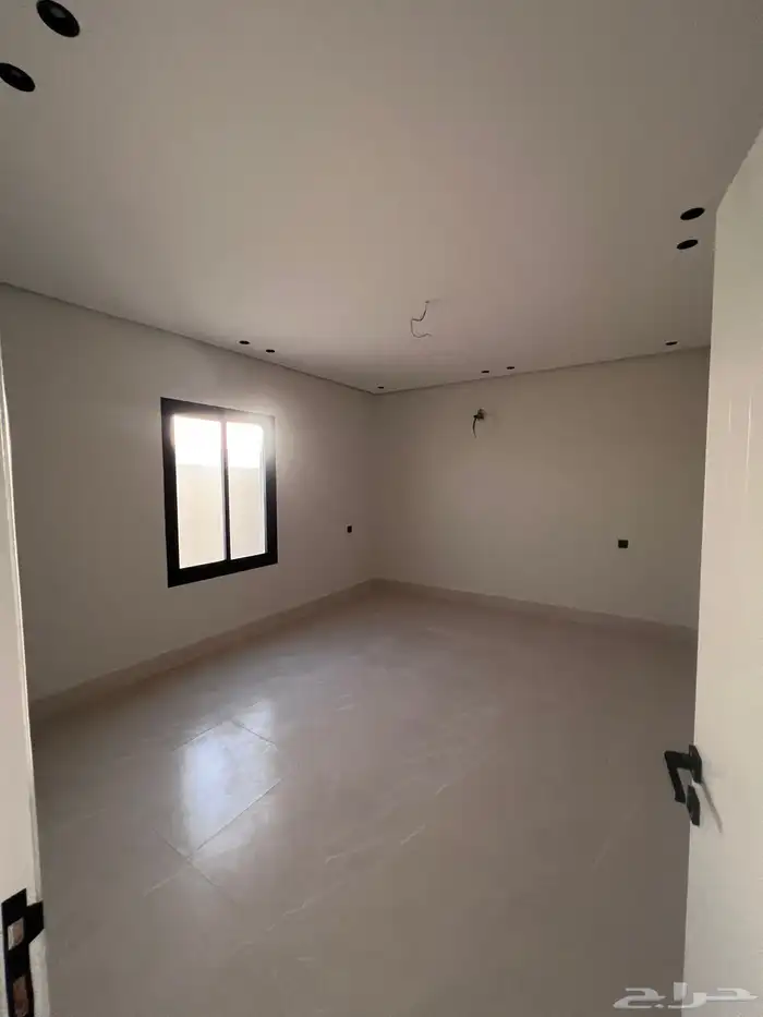دور كامل للبيع حي اليرموك 4