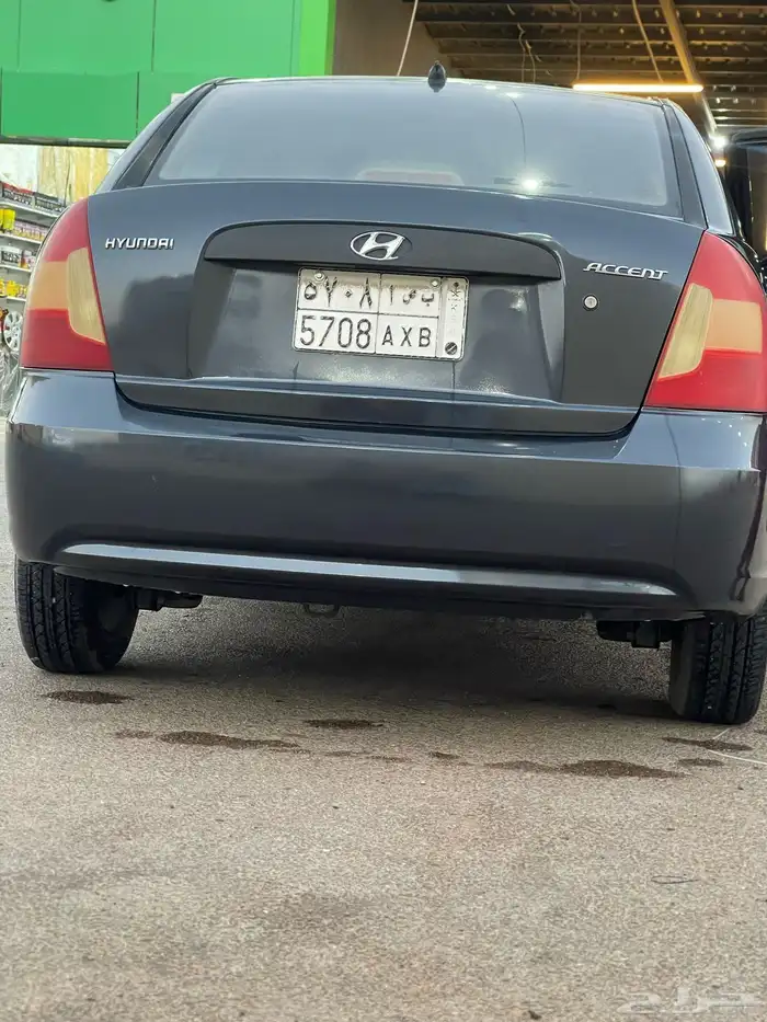 للبيع اكسنت 2011 0