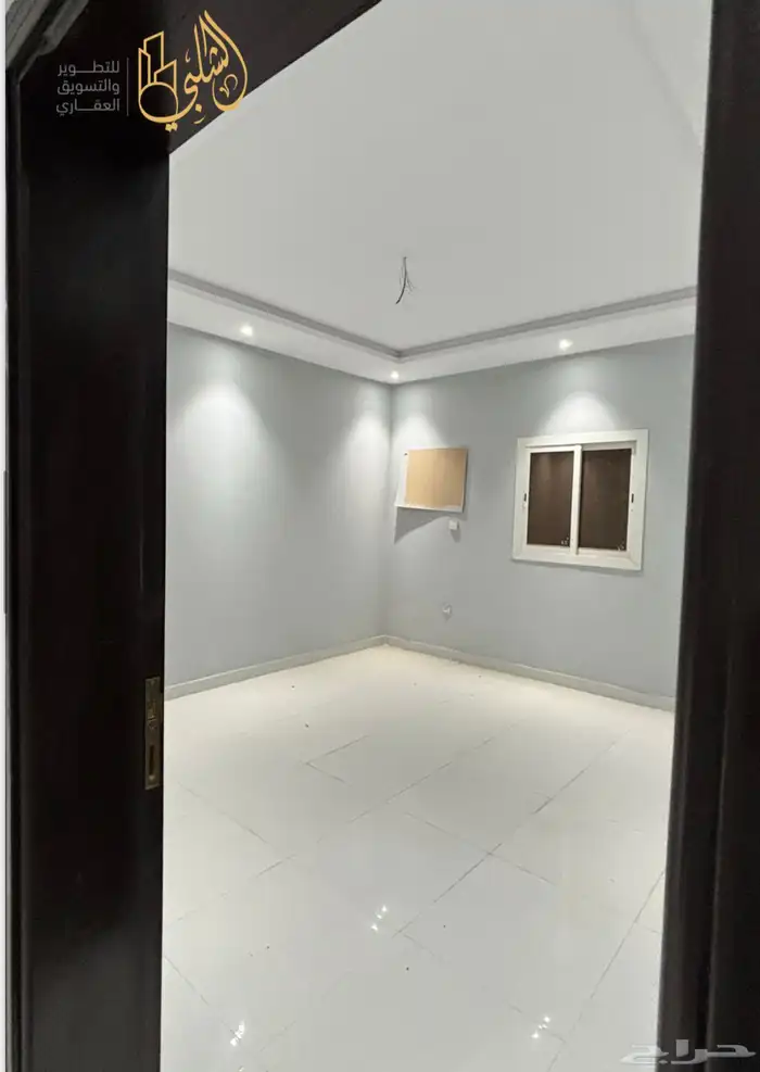 شقه فاخره للبيع 5