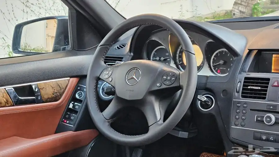 مرسيدس C200 فل كامل اربعه سلندر 6