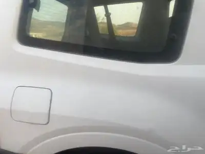 سلام عليكم يوجد عندي جيب باجيرو مديل2003 شرط نضيف 1