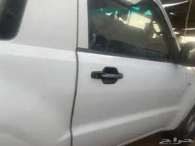 سلام عليكم يوجد عندي جيب باجيرو مديل2003 شرط نضيف 0