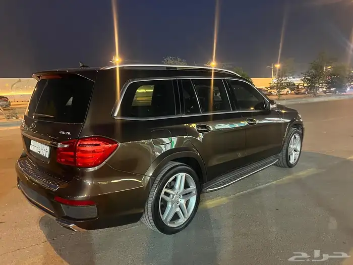 للبيع مرسيديس موديل 2014 نوعة 500GL ماشي 255000 6