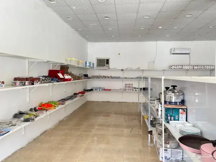 محل مستهلكات تقبيل للبيع في احد ثربان 1