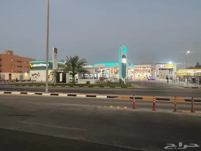 محطة وقود مؤجرة للبيع بموقع ممتاز بكورنيش الدمام 1