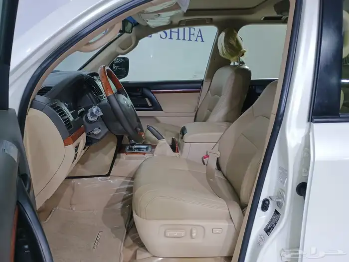 تويوتا لاندكروزر 2014 GXR v8 سعودي 12