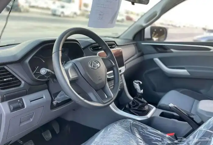 bus and pickup for rent باصات للإيجار وبيك أب 5