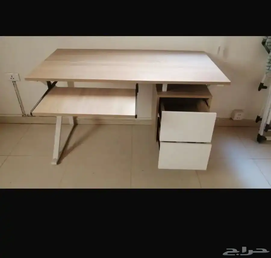 اثاث مكتب وسرير مستعمل 0