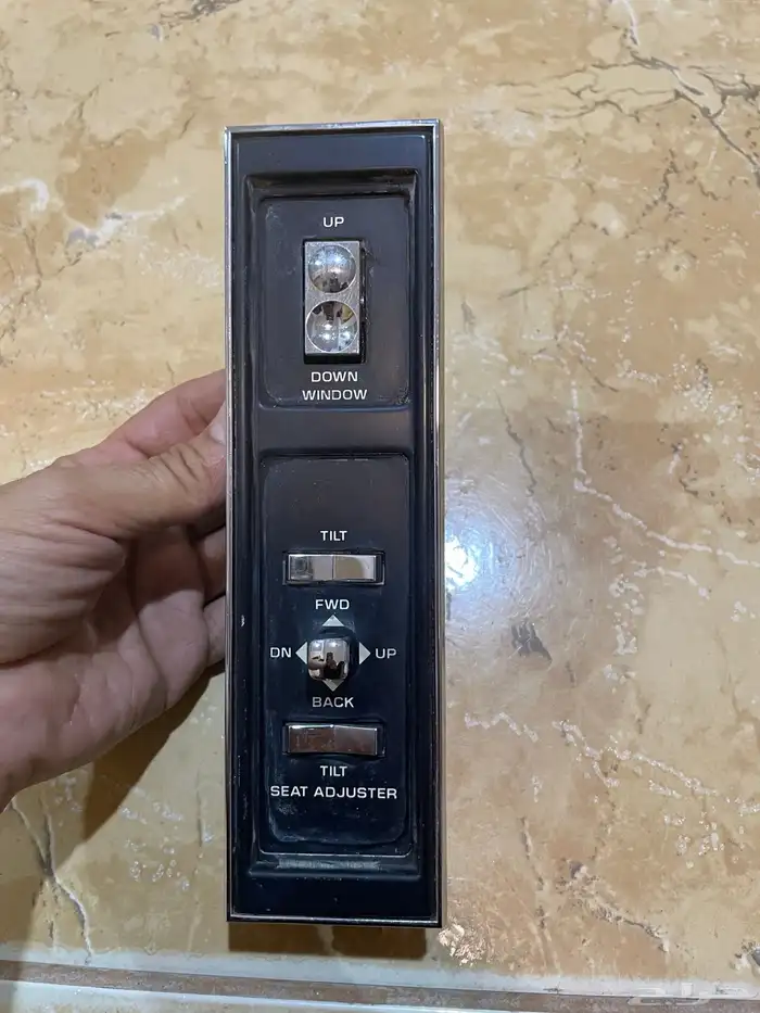 قطع كاديلاك فليتوود 86 -92 17