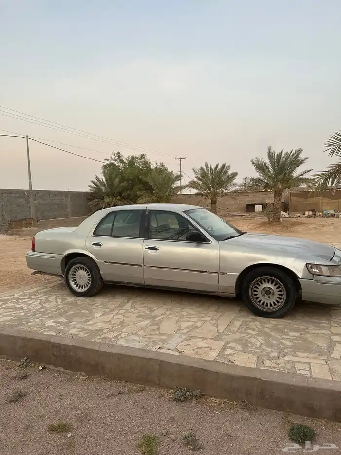 فورد ماركيز 2001 مع اللوحه 2