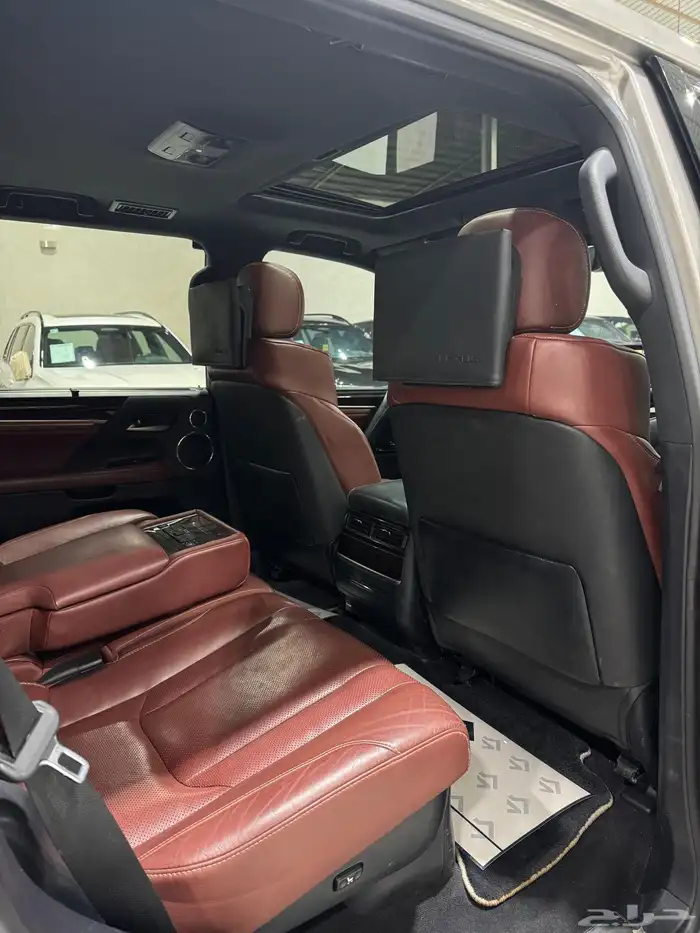جيب لكرس LX570 موديل 2019 فل كامل مستعمل . 8
