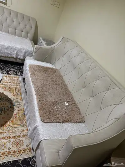 كنب جديد للبيع بحاله ممتازه على السوم 12