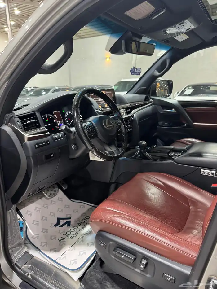 جيب لكرس LX570 موديل 2019 فل كامل مستعمل . 17