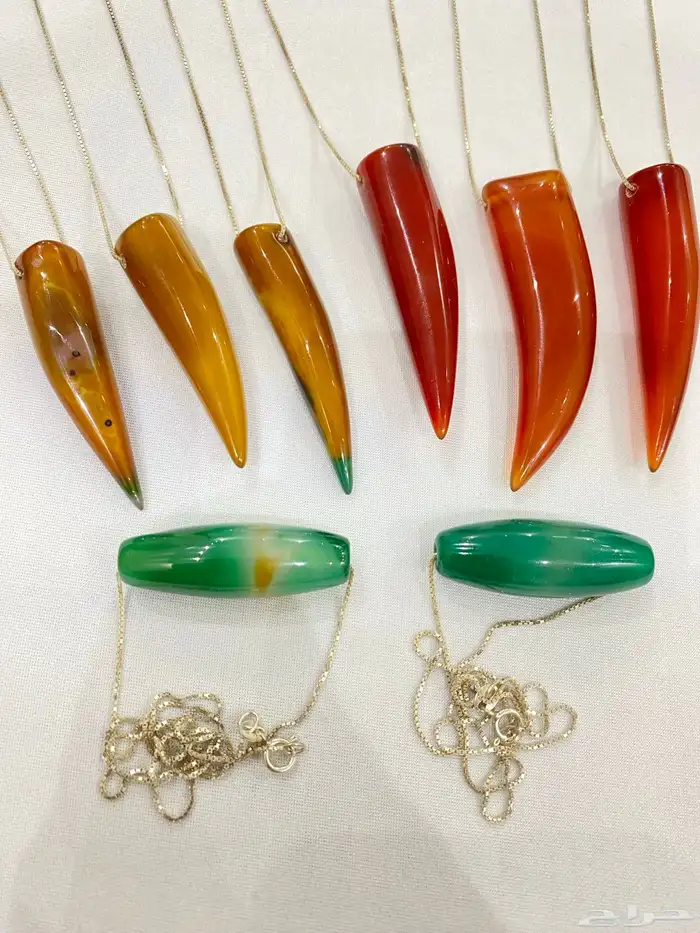 قلادات بأحجار عقيق كبدي وأحمر وأخضر وأصفر بسلاسل فضة 925 0