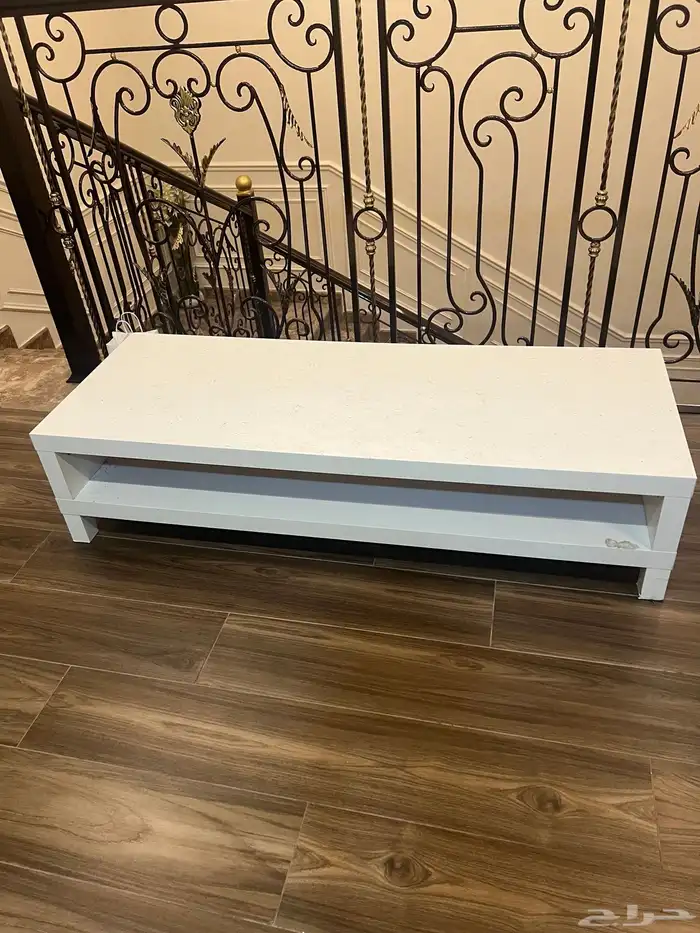 طاولة ايكيا 1