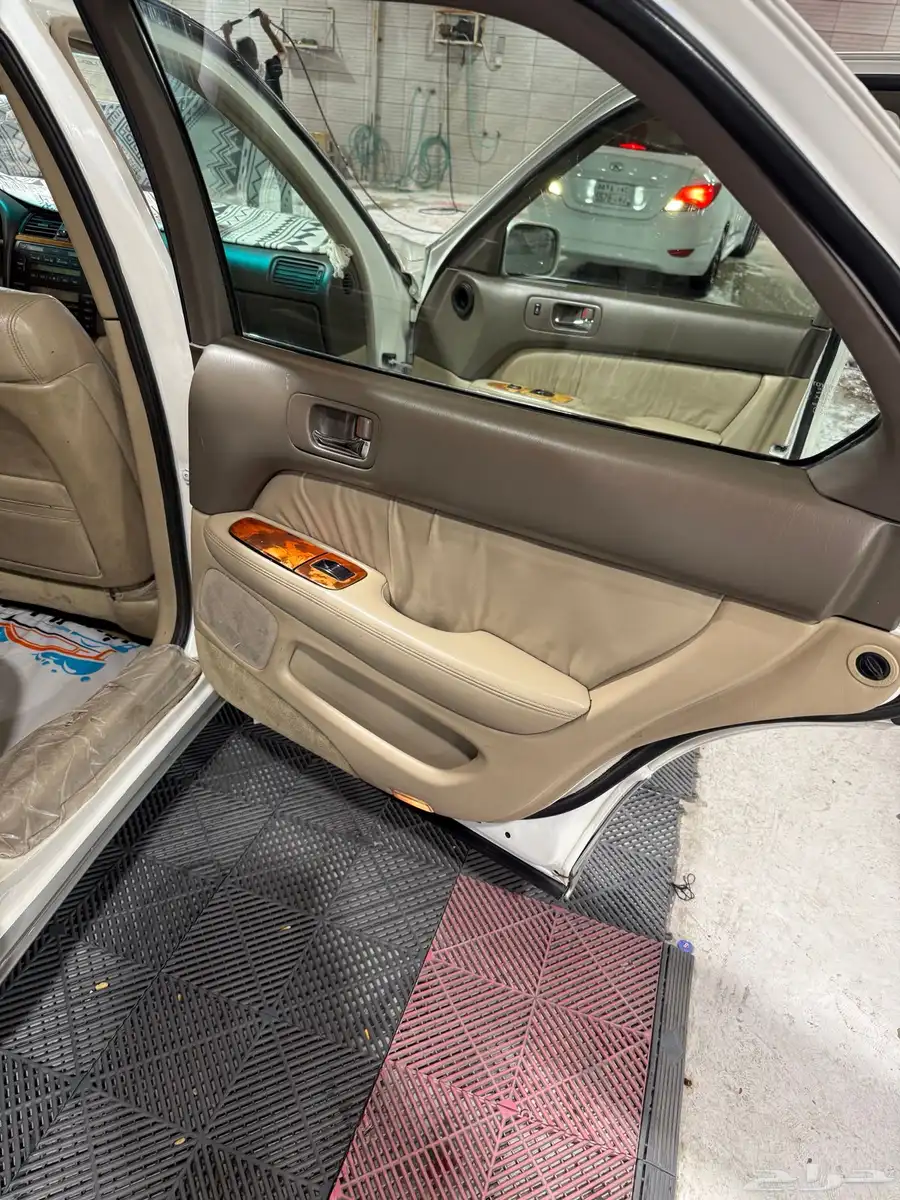 لكزس ال اس 400 موديل 99 9