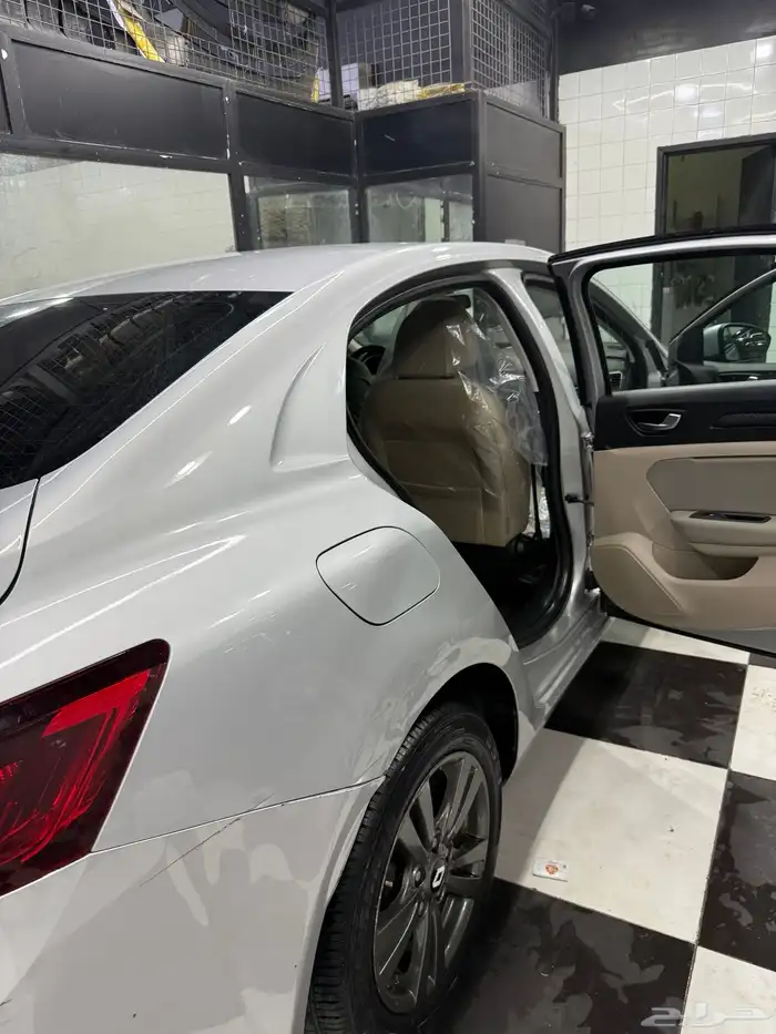 رينو ميجان موديل 2021 ممشى 153000 اول مالك للسياره 4 سلندر 8