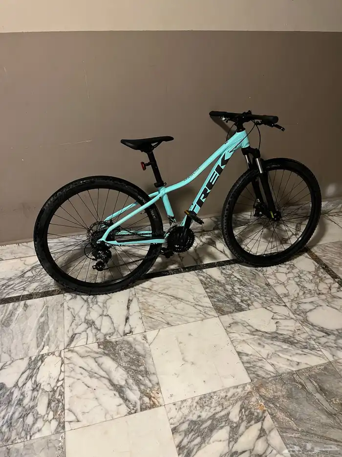 Trek Marlin 4 Mountain Bike (Mint Condition) 7