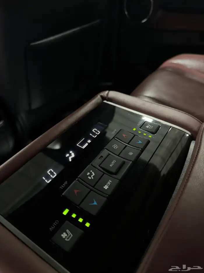 جيب لكرس LX570 موديل 2019 فل كامل مستعمل . 14