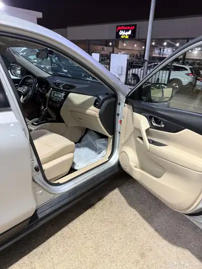 نيسان اكس تريل 2021 تم البيع 24