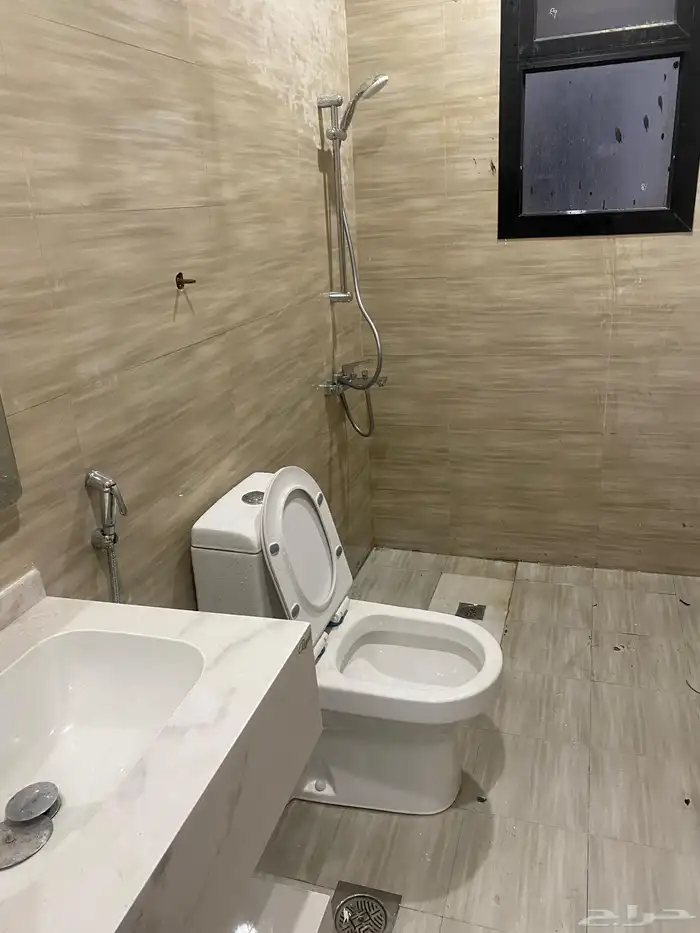 New three-bedroom apartment in Al-Areed - شقةجديدة ثلاث غرف 6