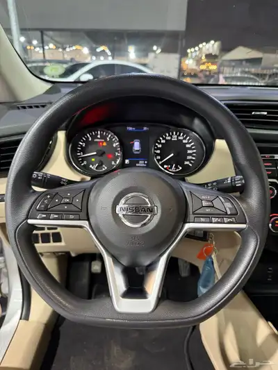 نيسان اكس تريل 2021 تم البيع 34