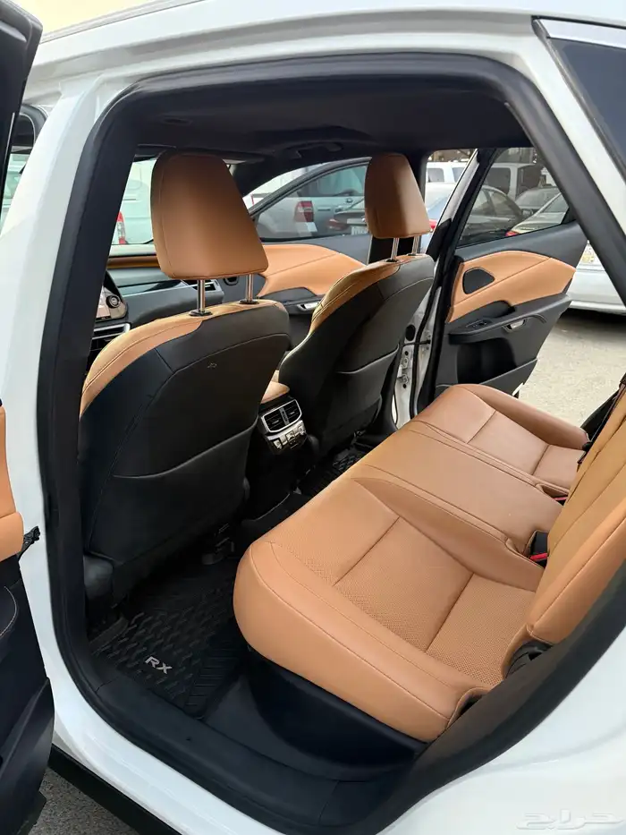 وارد كندا RX350 2023 18