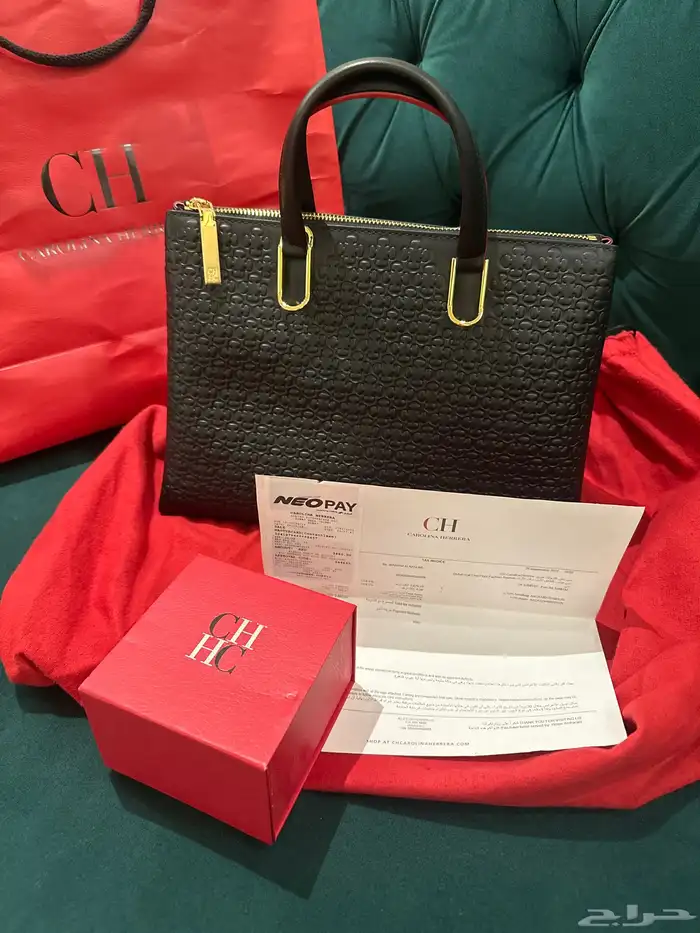 شنطة Carolina Herrera 0