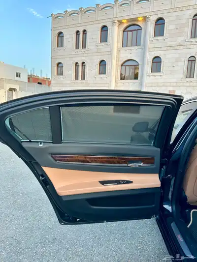 BMW 740 2013 ممشى قليل 13