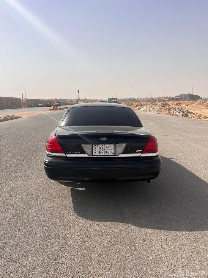 فورد فكتوريا 2011 4