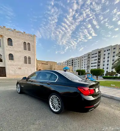 BMW 740 2013 ممشى قليل 3