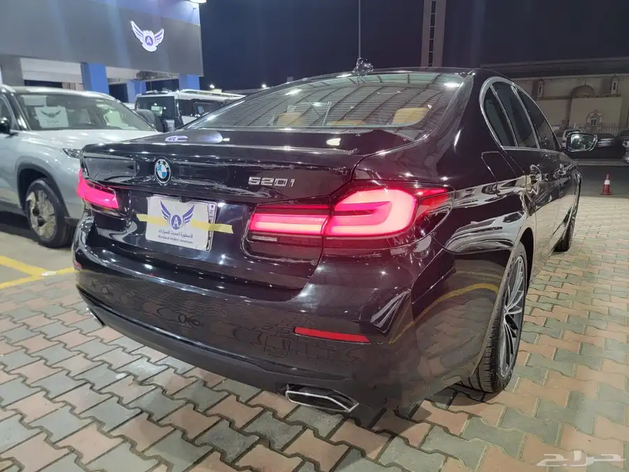 BMW 520i 2023 فتحة متاح تقسيط 4